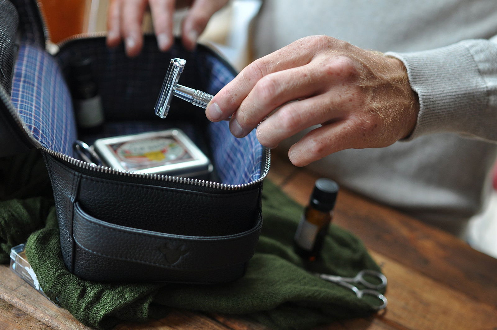Black Leather Dopp Kit Toiletrie Bag