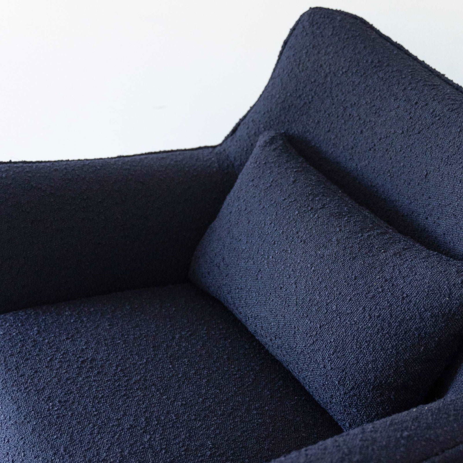 Cantor Boucle Lounge Chair | Dark Blue