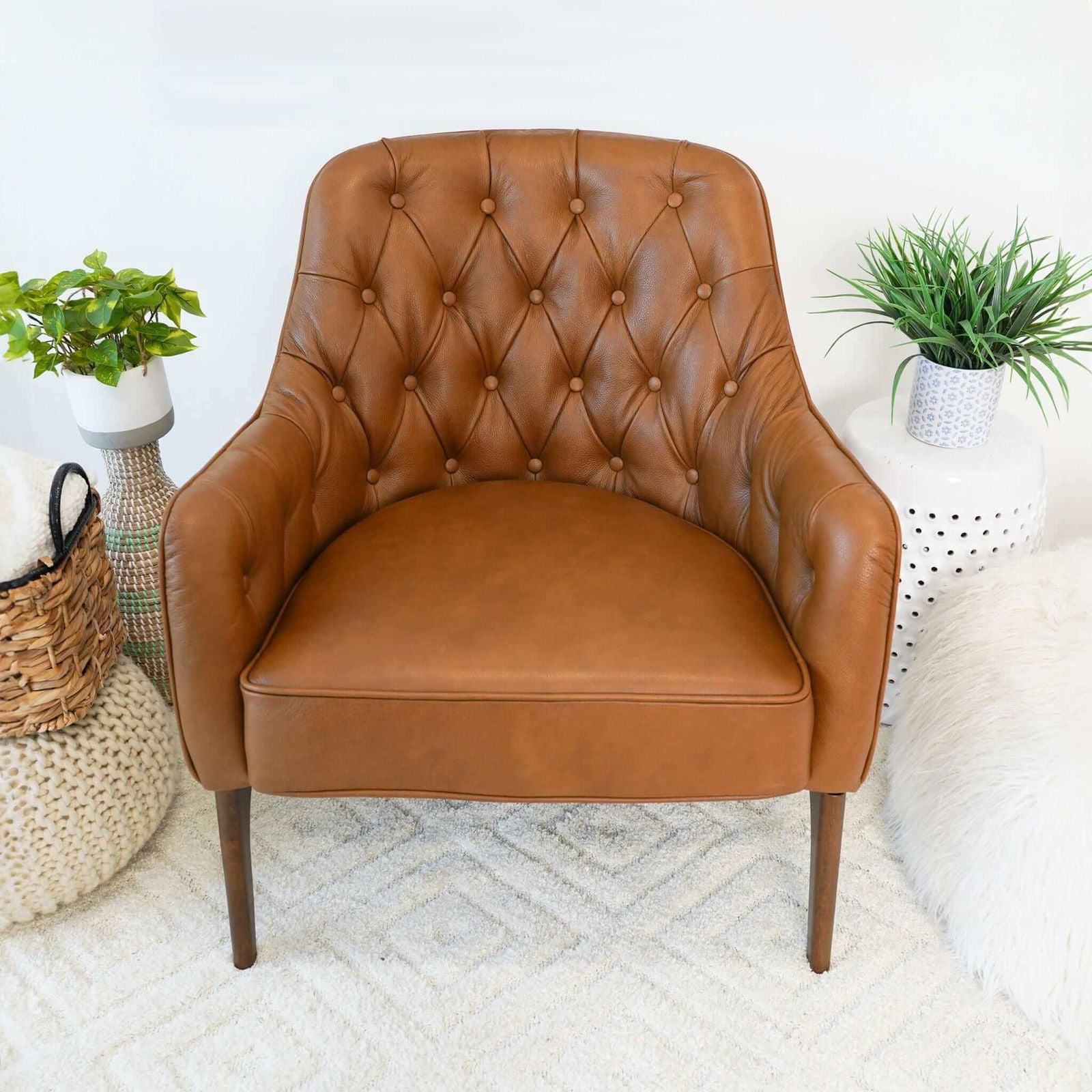 Jonathan Tufted Leather Lounge Chair | Tan